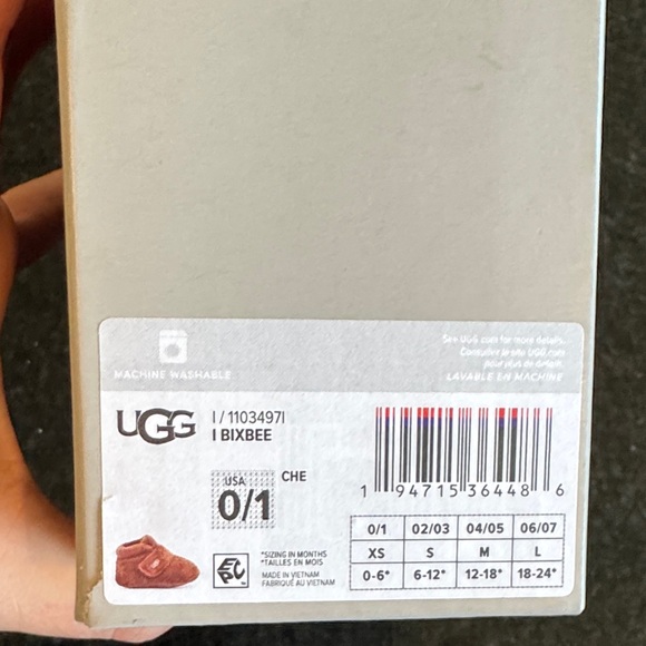 NIB UGG Tan Fuzzy Infant Booties - Picture 6 of 7